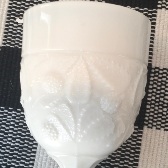 Vintage Milk Glass berries stemware/wine glasses - Picture 2 of 7